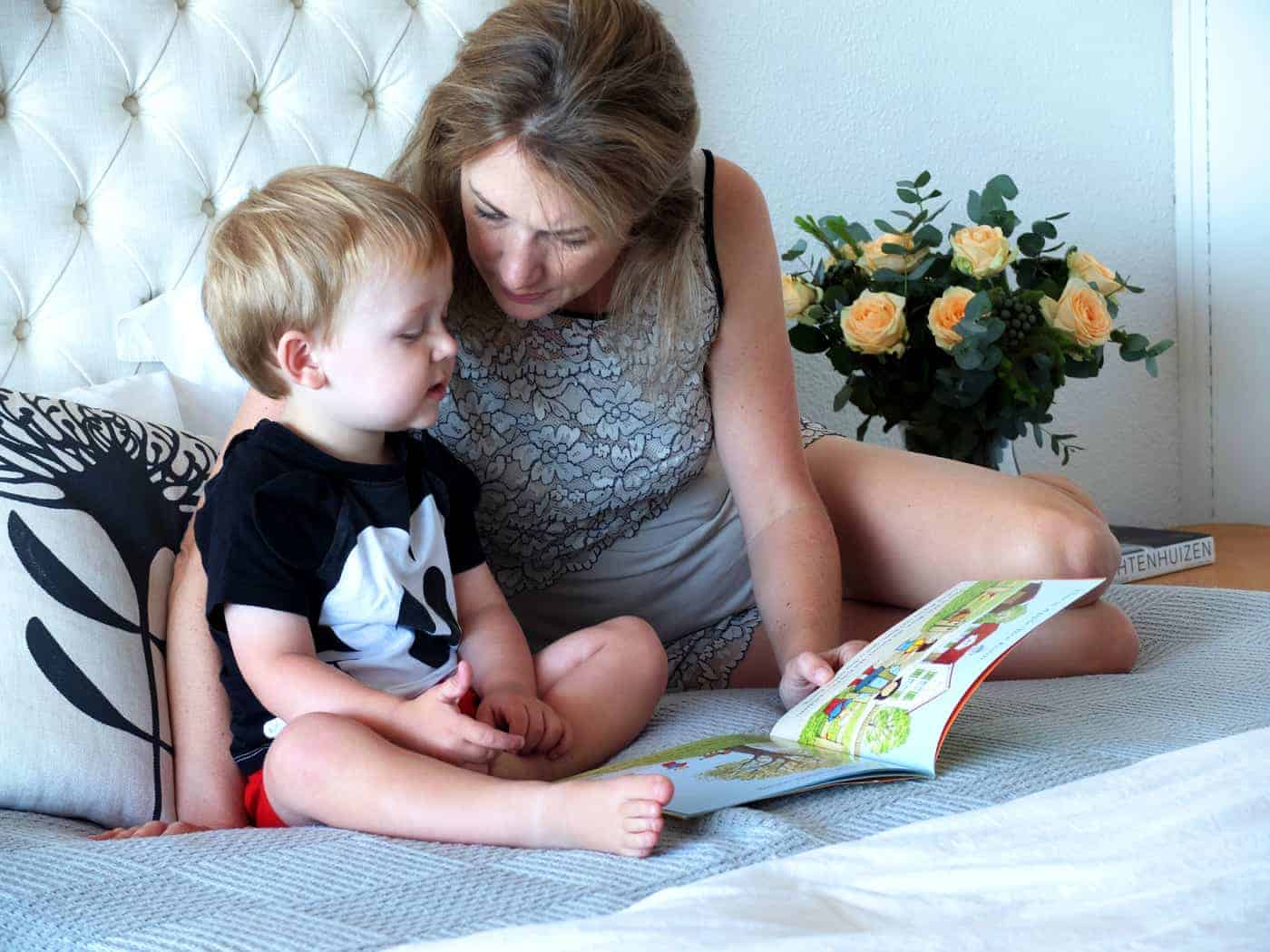 Reading books genie beds